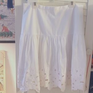 J Crew Eyelet floral mini skirt - white, Size 2